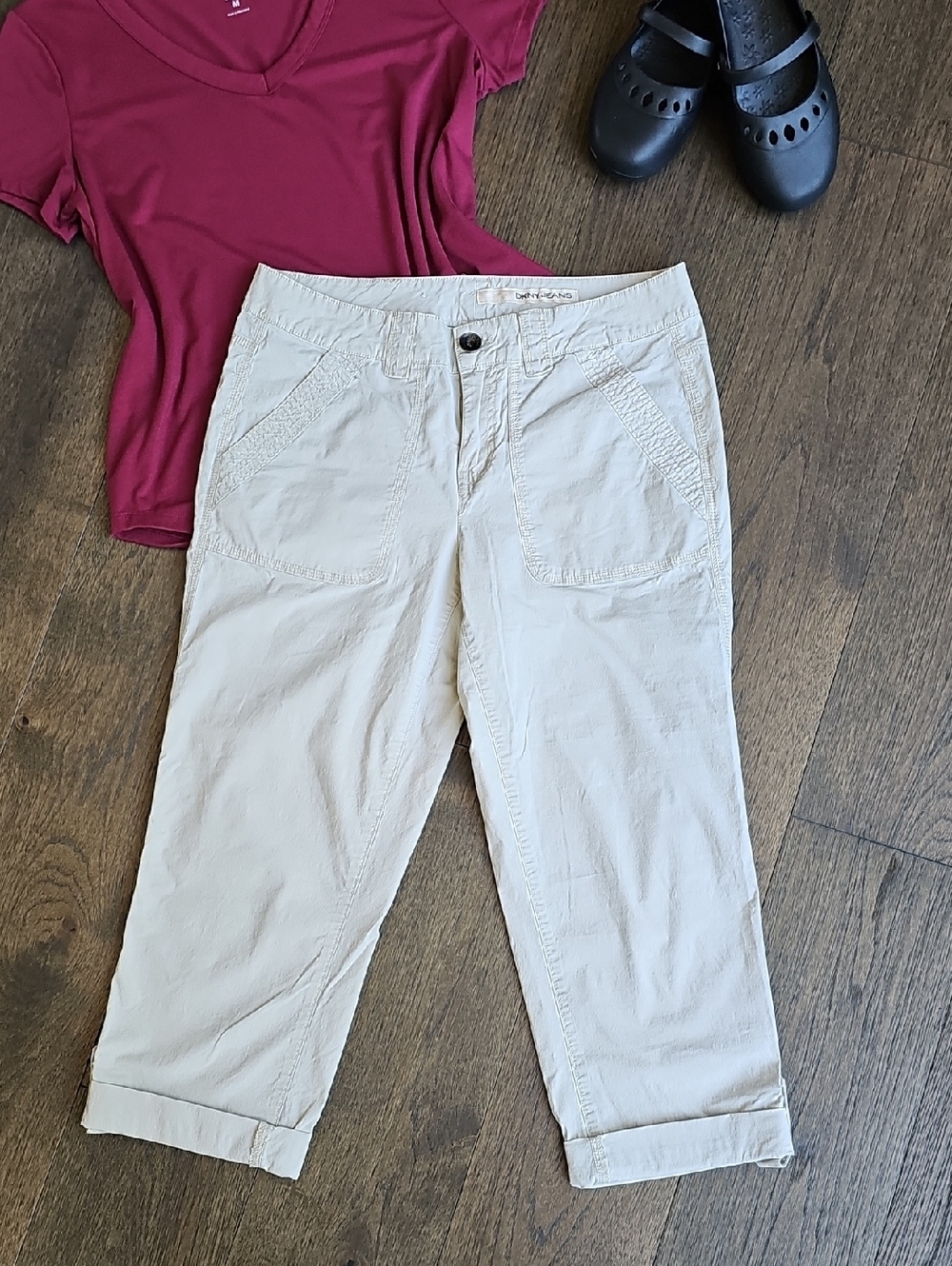 DKNY Jeans Light Khaki Utility Cargo Capri Pants Size 6